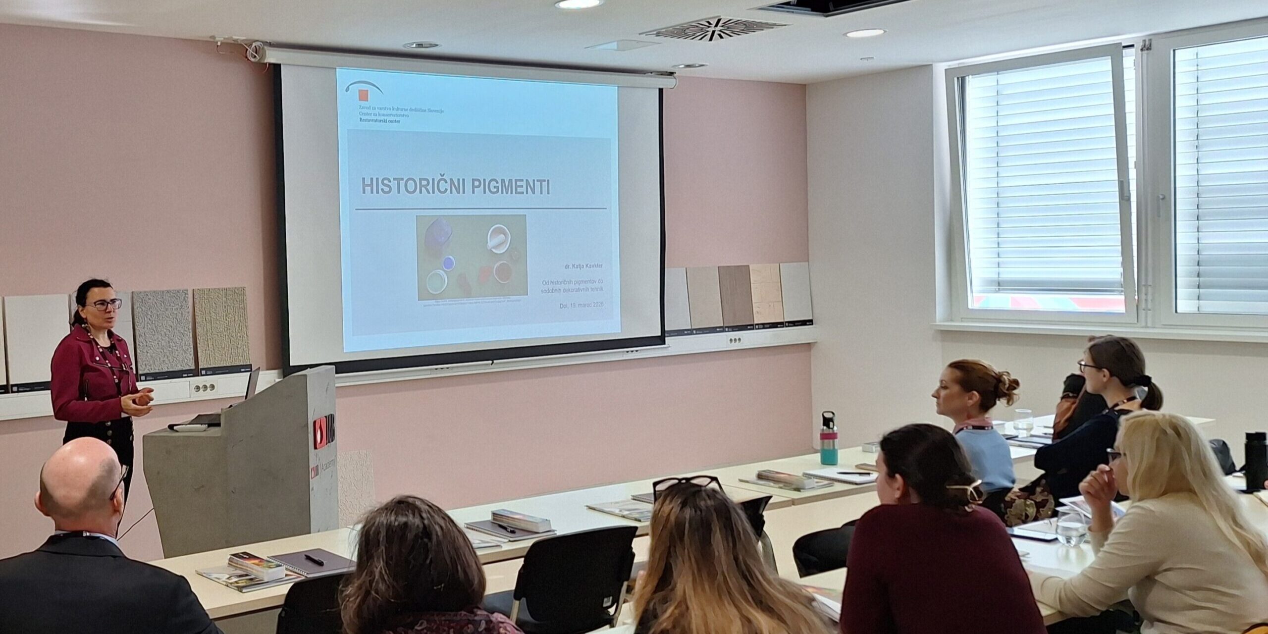 JUB in ZVKDS na strokovnem srečanju o prenovi stavbne dediščine: od zgodovinskih pigmentov do sodobnih rešitev za obnovo fasad in sanacijo.